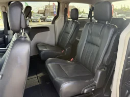 
										2016 Chrysler Town & Country Touring full									