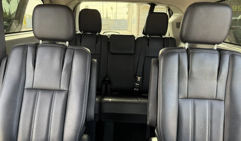 
								2016 Chrysler Town & Country Touring full									
