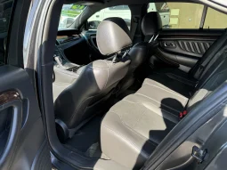 
										2015 Ford Taurus Limited full									