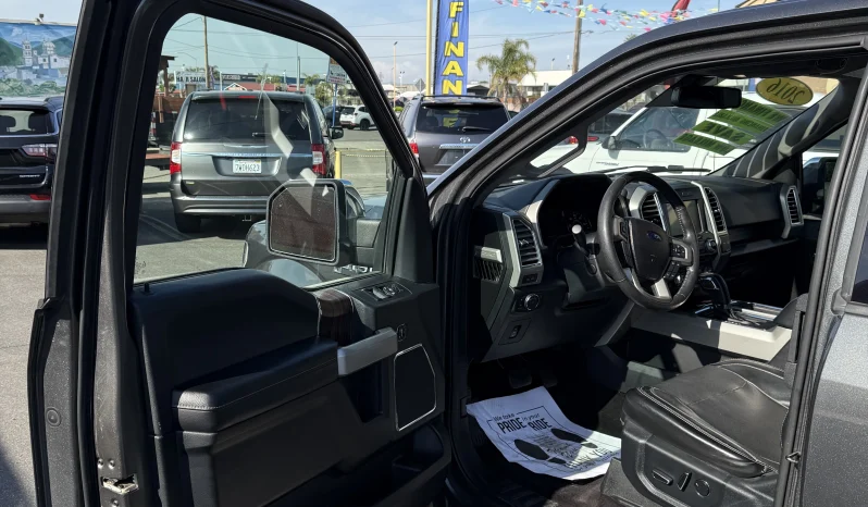 
								Ford F-150 Lariat 2016 full									