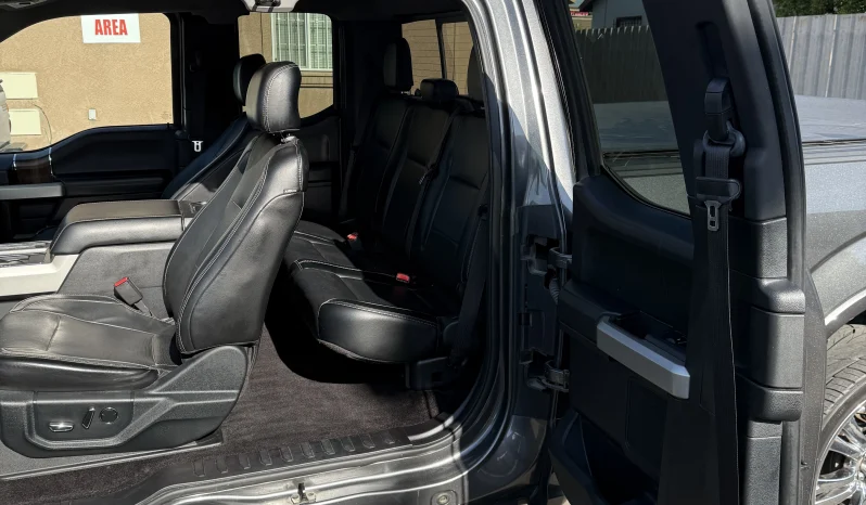 
								Ford F-150 Lariat 2016 full									