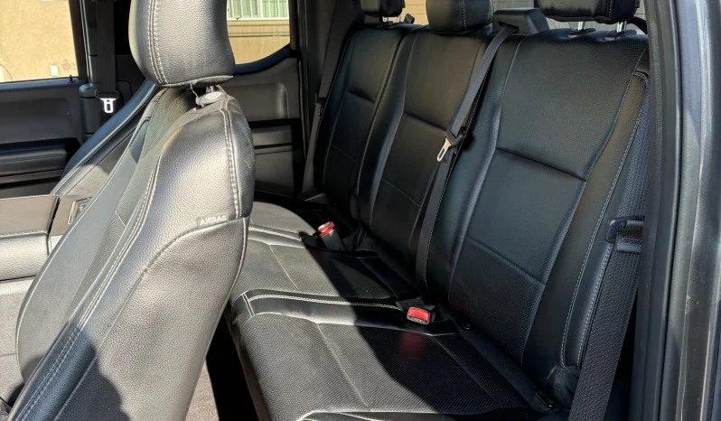 
								Ford F-150 Lariat 2016 full									
