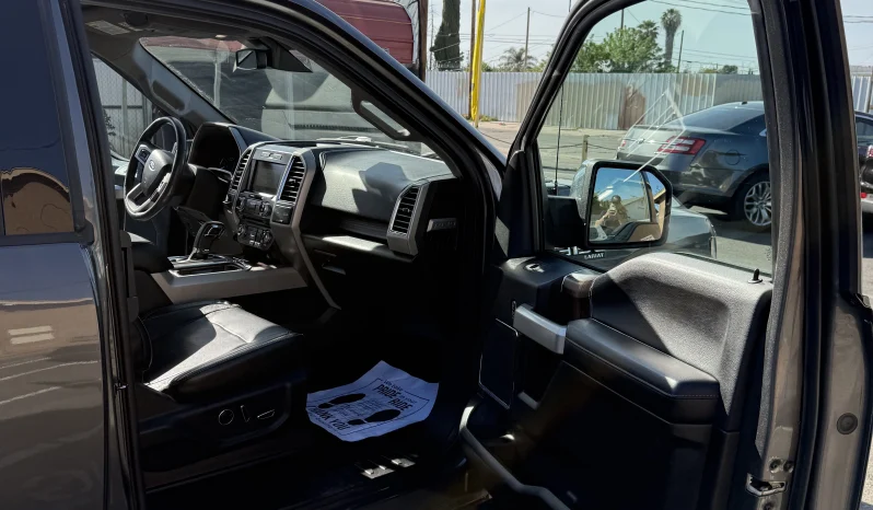 
								Ford F-150 Lariat 2016 full									