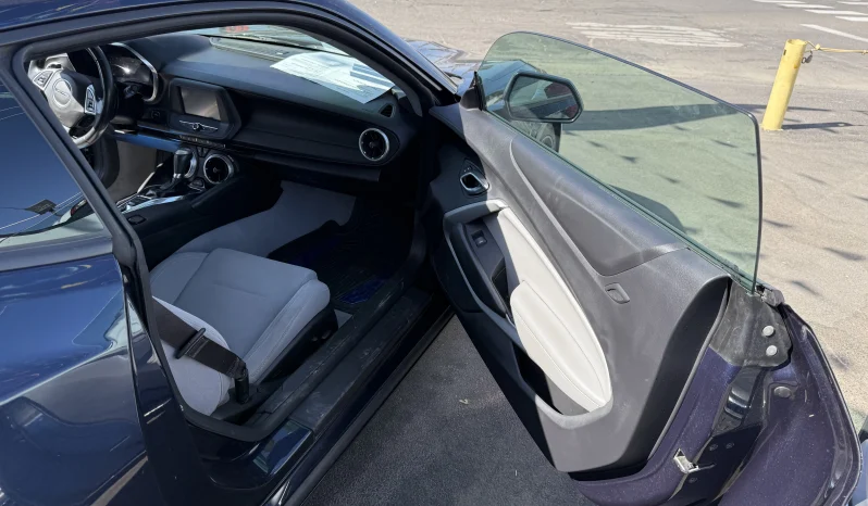 
								2016 Chevrolet Camaro LT full									